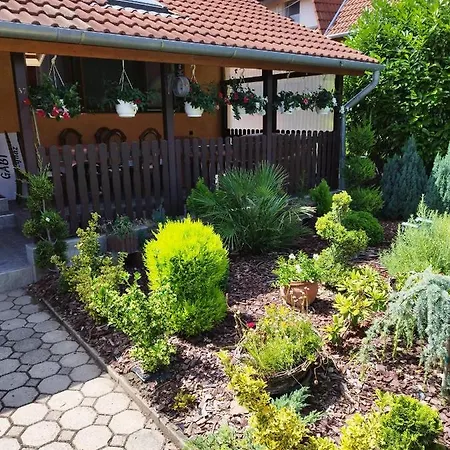 Gabi Vendeghaz Balatonkeresztur
